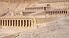 Der Totentempel der altägyptischen Königin Hatschepsut ist der am besten erhaltene Tempel in Deir el-Bahari am Westufer des Nil in Theben. | Bild: picture-alliance/dpa