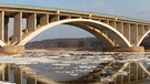 Bogenbrücke über die Oder | Bild: picture-alliance/dpa