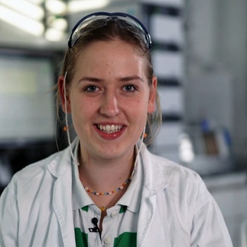 Maria Magdalena Gruber, Biochemie-Studentin im 5. Semester im Bachelor-Studiengang an der TU München | Bild: BR Joana Lenz 