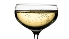 Ein Glas Champagner mit kleinen Bläschen.  | Bild: colourbox.com