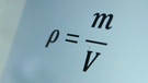 Formel zur Berechnung der Dichte | Bild: BR