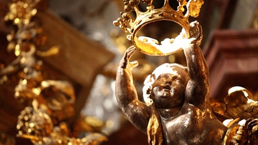 Gold und Marmor machen die Kirch zu einer Schatzkammer | Bild: BR