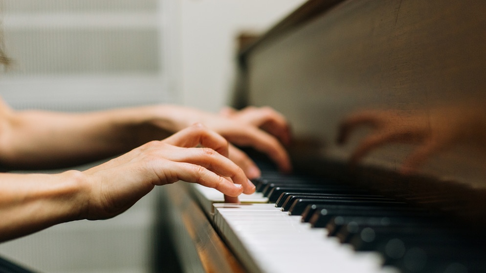 Hände einer Pianistin. | Bild: BR