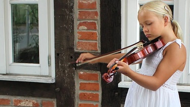 Mädchen mit Geige | Bild: NDR / nahaufnahme medienproduktion