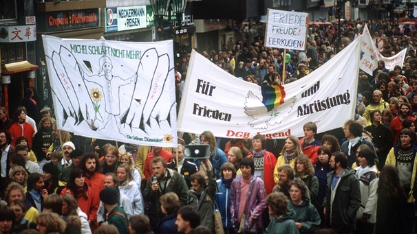 Friedenskundgebung in Bonn im Jahr 1981 | Bild: picture-alliance/dpa