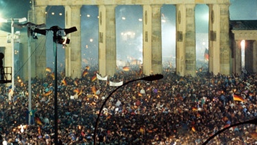 Feier zur Deutschen Einheit 1990 | Bild: picture-alliance/dpa