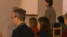 Menschen im Kloster Kirchberg bei einem Seminar | Bild: SWR