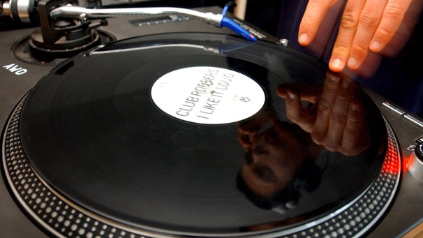 DJ-Plattenspieler | Bild: picture-alliance/dpa