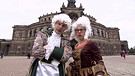 Ester und Andre vor der Semperoper in Dresden | Bild: Planet Schule