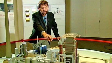 Modell eines Wärmekraftwerks. Das Kraftwerk beinhaltet viele Regelkreise. | Bild: BR
