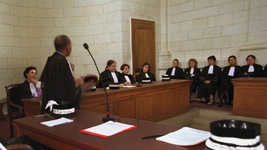 Szene im Gerichtssaal | Bild: colourbox.com