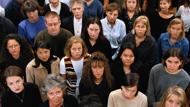 Gesichter in einer Menschenmenge | Bild: Getty Images