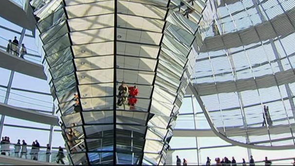 In der Glaskuppel des Berliner Bundestags | Bild: BR