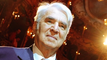 Herbert Rosendorfer erhält den Internationalen Corine Buchpreis 2010 in München | Bild: picture-alliance/dpa