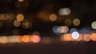 Verschwommene Lichter in der Nacht durch Bokeh-Effekt | Bild: colourbox.com