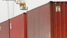Container Zug aus China steht im Hafen Duisburg. Die Stadt ist eine Station auf der neuen Seidenstraße. | Bild: picture-alliance/dpa