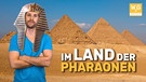 MrWissen2Go erzählt über das Alte Ägypten - im Bild mit Pyramiden im Hintergrund.
| Bild: funk