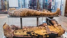 Mumien in einer Ausstellung in London. | Bild: picture-alliance/dpa/ Prisma | TPX
