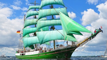 Die "Alexander von Humboldt" war erst Feuerschiff, dann Segelschulschiff. Mittlerweile wird sie als Restaurantschiff in Bremen genutzt. | Bild: picture alliance / Arco Images GmbH