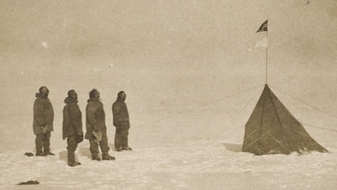 Auf in die Antarktis: Roald Amundsen und seine Expedition auf dem Weg zum Südpol | Bild: picture-alliance/dpa