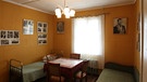 Das Bild zeigt 2011 ein Zimmer von Gagarins Haus im Kosmodrom-Museum nahe Baikonur. Juri Gagarin war 1961 der erste Mensch im Weltall.  | Bild: picture-alliance/dpa