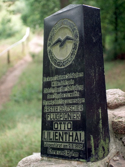 Gedenkstein für Otto Lilienthal | Bild: picture-alliance/dpa