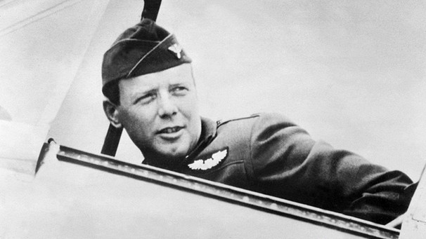 Charles Lindbergh. Mit 25 Jahren wurde Charles Lindbergh zu einem berühmten Pionier der Luftfahrt: Er schaffte es 1927 als Erster alleine über den Atlantik zu fliegen. | Bild: picture-alliance/dpa