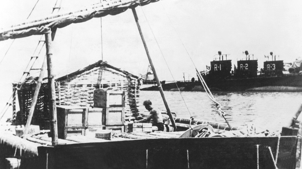 Thor Heyerdahl und das Floß Kon-Tiki | Bild: picture-alliance/dpa