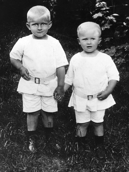 Wernher von Braun (rechts) und sein Bruder Sigismund als Kinder | Bild: dapd