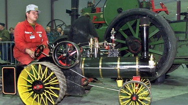 Case Dampfmaschine aus dem Jahre 1912. Wärmekraftmaschinen wie die Dampfmaschine faszinierten Rudolf Diesel schon während seines Studiums. Später erfand er den Dieselmotor und revolutionierte so die Geschichte des Automobils. | Bild: picture-alliance/dpa
