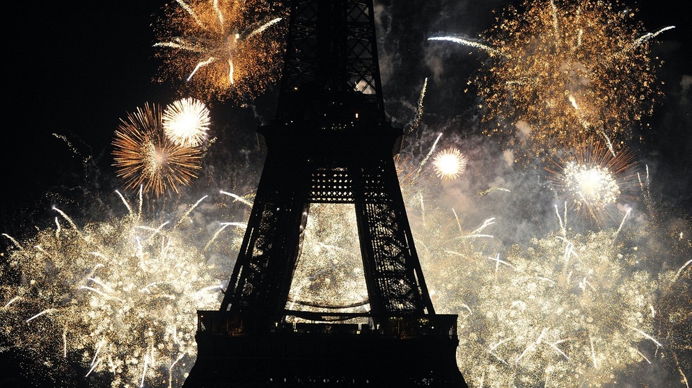 Gustave Eiffel revolutionierte mit dem Eiffelturm die Architektur: Wie die "eiserne Dame" nach einem aufwändigen Bau zum Wahrzeichen von Paris wurde, erfahrt ihr hier. | Bild: picture-alliance/dpa