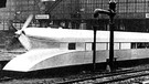 Das Ur-Modell der schnellen Züge und deutsche Eisenbahngeschichte::
der deutsche Schienenzeppelin von 1931 am Bahnhof Hannover | Bild: picture-alliance/dpa