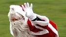 Nikolaus oder Weihnachtsmann? Beim Re-Import des einstigen Heiligen Nikolaus aus den USA zu uns wurde er zum Weihnachtsmann. | Bild: picture-alliance/dpa