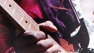 zum Weltlinkshändertag am 13. August: Linkshänder Jimi Hendrix. Sportler, Politiker, Musiker oder Künstler: Welche Berühmtheiten sind Linkshänder? Ein kleiner Überblick zum internationalen Tag der Linkshänder. | Bild: picture-alliance/dpa