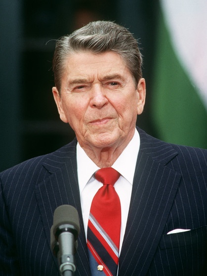 Zum Weltlinkshändertag am 13. August: Ronald Reagan, 40. Präsident der USA, war ebenfalls Linkshänder. Sportler, Politiker, Musiker oder Künstler: Welche Berühmtheiten sind Linkshänder? Ein kleiner Überblick zum internationalen Tag der Linkshänder. | Bild: picture-alliance/dpa
