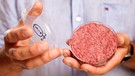 Forscher weltweit versuchen, Fleisch im Labor (cultured meat) zu züchten.  | Bild: picture alliance / AP Photo | David Parry