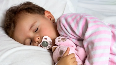 Ein schlafendes Baby | Bild: www.colourbox.com