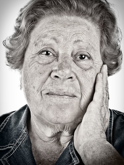 Das Gesicht einer älteren Dame. | Bild: picture-alliance/dpa