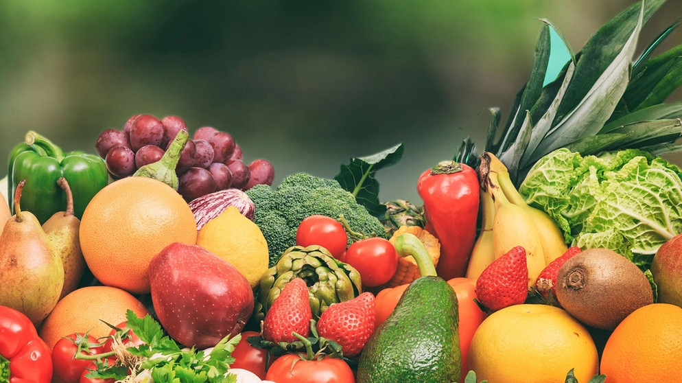 Frisches Obst und Gemüse | Bild: IMAGO / agefotostock