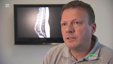 Dr. med. Marko Ständer, Neurochirurg, München - Experte für Rückenschmerzen und Hexenschuss | Bild: Screenshot BR