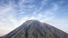 Vulkantyp Schichtvulkan: Der Vulkan Stromboli in Italien | Bild: picture-alliance/dpa