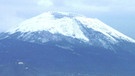 Vulkantyp Schichtvulkan: Der mit Schnee bedeckte Vulkan Vesuv | Bild: picture-alliance/dpa