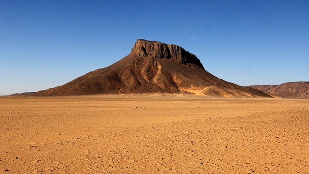 Wadi Wahes: Sahara-Wüste im Sudan - eine Wüste in Äquatornähe | Bild: picture-alliance/dpa