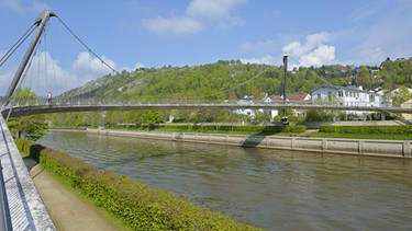 Kelheim an der kanalisierten Donau, Brücke über den Main-Donau-Kanal | Bild: picture alliance / Arco Images GmbH