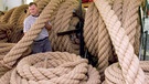 Kokos- und Hanffasern werden zu Seilen in allen Stärken verarbeitet. | Bild: picture-alliance/dpa