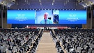 Bruno Oberle,  geschäftsführender Generaldirektor der Weltnaturschutzorganisation IUCN, während einer digital zugeschalteten Rede auf einem Kongress im Jahr 2021 in Kunming, China. | Bild: picture alliance /Xinhua News Agency/Chen Yehua