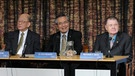 Akira Suzuki, Richard F. Heck und Ei-ichi Negishi sind die Nobelpreisträger 2010 im Bereich Chemie | Bild: picture-alliance/dpa