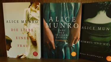 Bücher von Alice Munro auf der Frankfurter Buchmesse, nachdem verkündet wurde, dass Alice Munro den Literaturnobelpreis 2013 erhält | Bild: Reuters (RNSP)