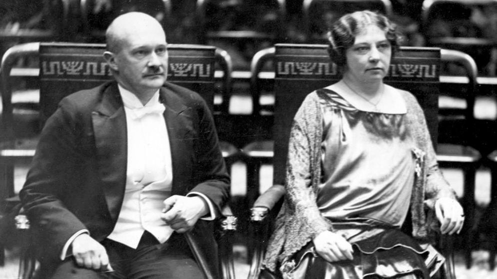 Adolf Windaus, hier neben der Literaturnobelpreisträgerin Sigrid Undset, erhielt 1928 den Chemie-Nobelpreis | Bild: picture-alliance/dpa
