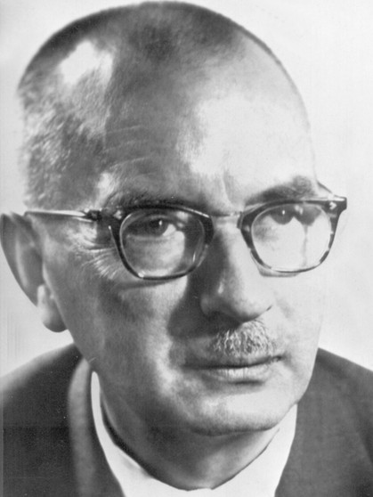 Karl Ziegler (Bildmitte) erhielt 1963 den Chemie-Nobelpreis | Bild: picture-alliance/dpa